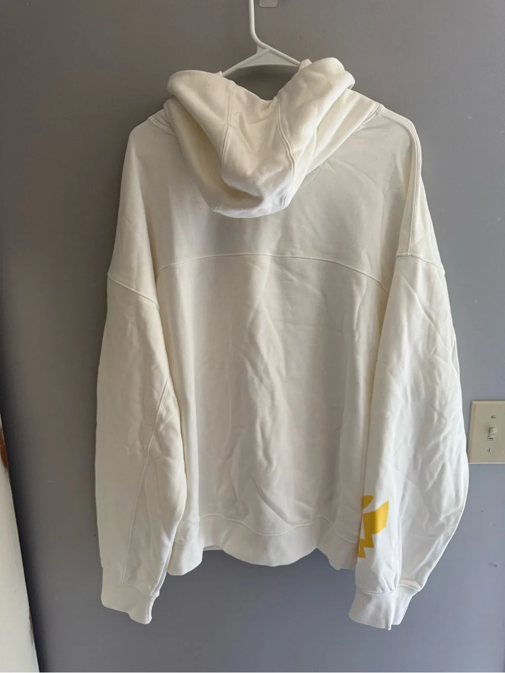 Pokémon x Target Exclusive Adult Trainer Hoodie Sweatshirt Cream SZ XL New